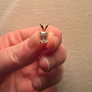 1ct Lab Grown Emerald Diamond Pendant in 14K Gold - VS1 / E